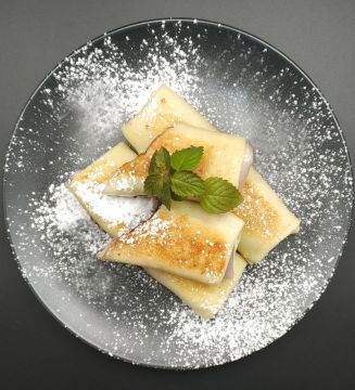 Блинчики с творогом и черникой