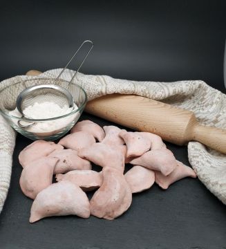 Вареники з маком та в'яленою журавлиною