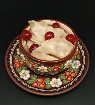 Вареники з вишнею