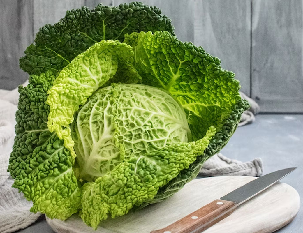 Як правильно парити листя капусти для голубців: оптимальний час варіння