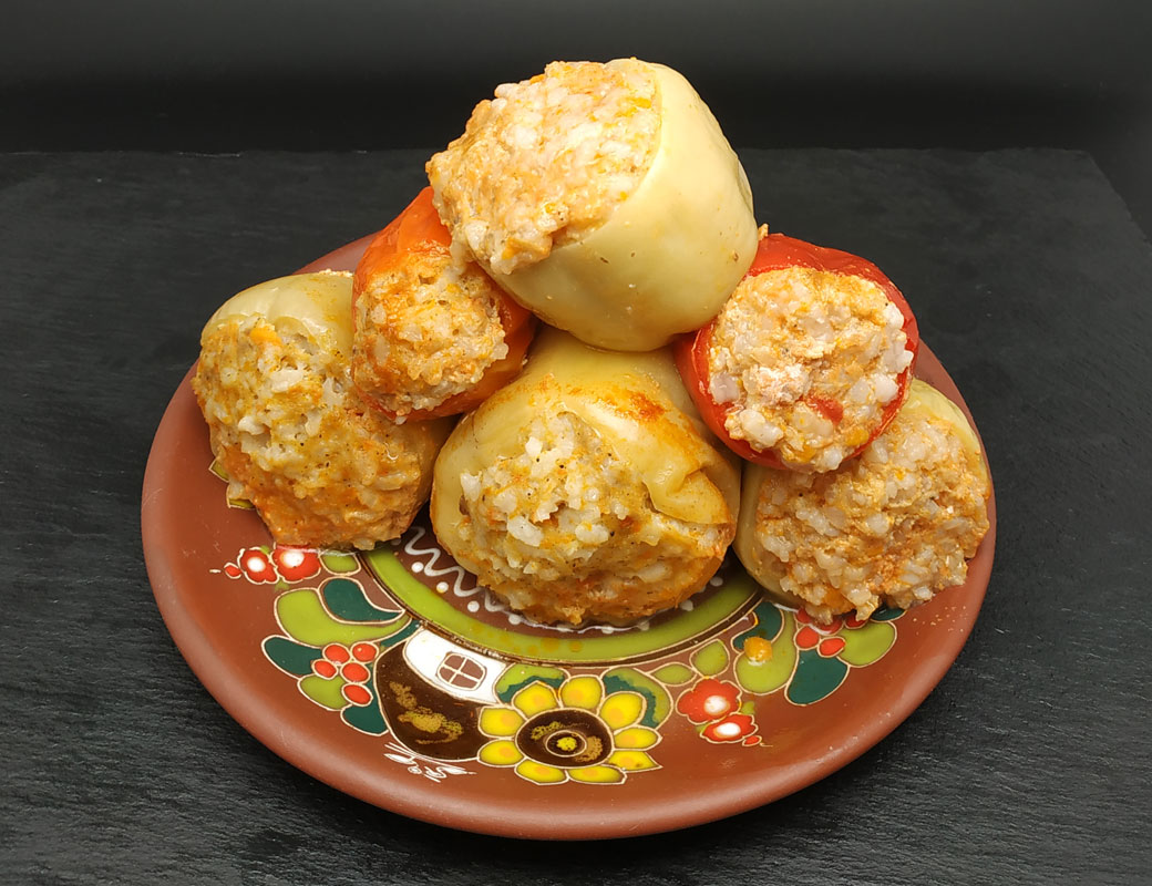 Як правильно готувати заморожені фаршировані перці в каструлі